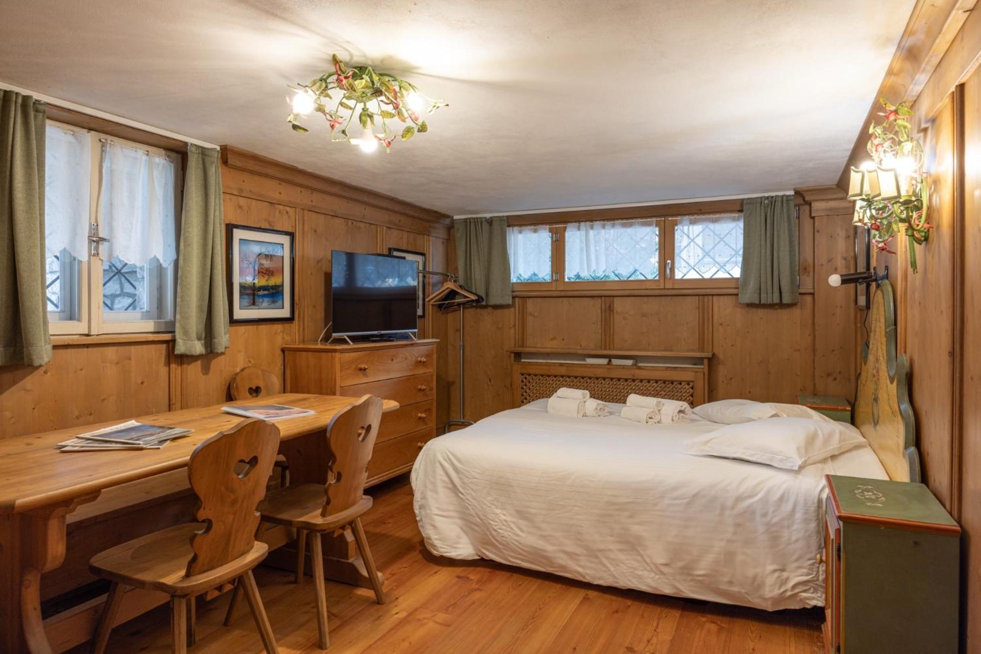 Faloria Studio Apartment コルティーナ・ダンペッツォ エクステリア 写真